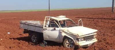 Imagem da notícia Produtor rural sofre acidente após falha mecânica em caminhonete na BR-060, em Paraíso das Águas